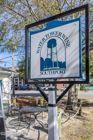 102 W Brown Street Southport NC 28461
