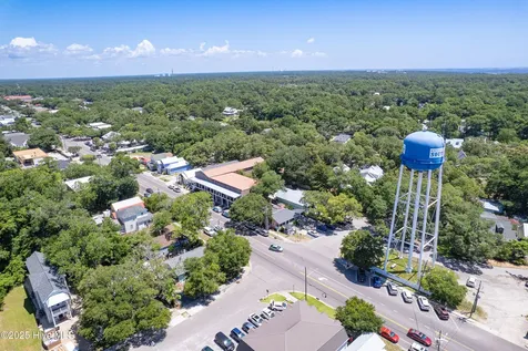 102 W Brown Street Southport NC 28461