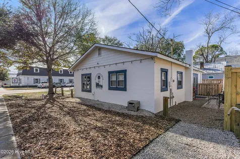 102 W Brown Street Southport NC 28461