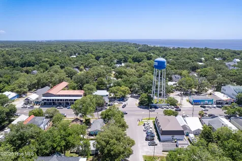 102 W Brown Street Southport NC 28461
