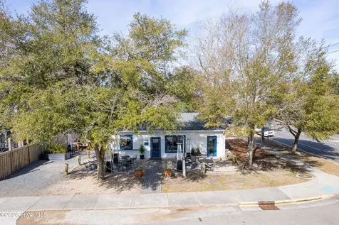 102 W Brown Street Southport NC 28461