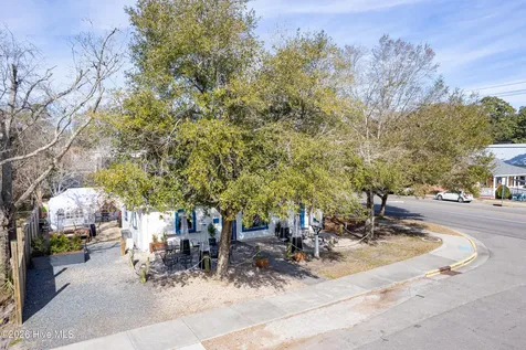 102 W Brown Street Southport NC 28461