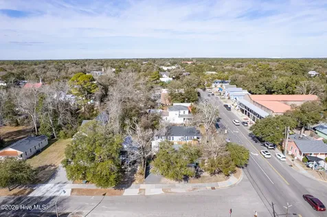 102 W Brown Street Southport NC 28461