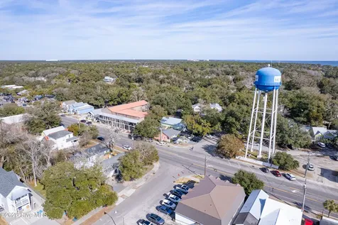 102 W Brown Street Southport NC 28461
