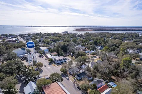 102 W Brown Street Southport NC 28461