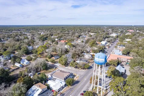 102 W Brown Street Southport NC 28461