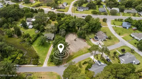 201 Sherwood Boulevard Beaufort NC 28516