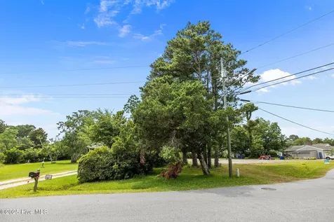 201 Sherwood Boulevard Beaufort NC 28516