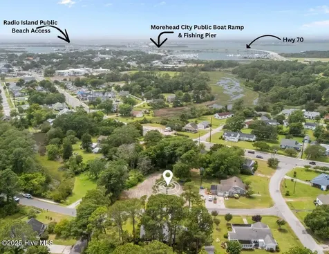 203 Sherwood Boulevard Beaufort NC 28516