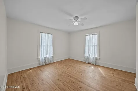 122 W 5th Street Washington NC 27889