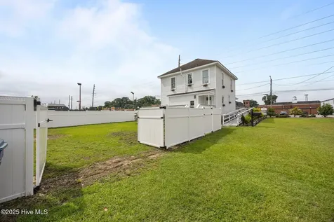 122 W 5th Street Washington NC 27889