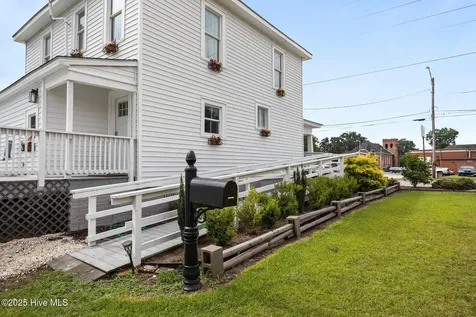 122 W 5th Street Washington NC 27889