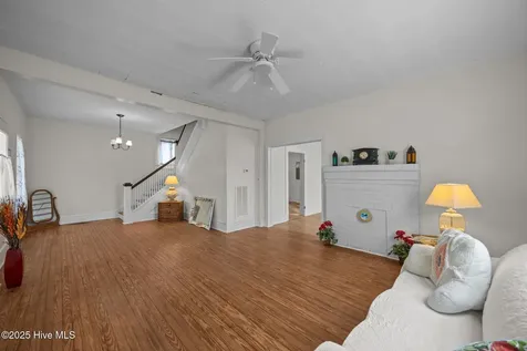 122 W 5th Street Washington NC 27889