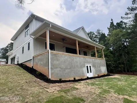 16 Overpeck Lane Pinehurst NC 28374