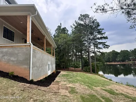 16 Overpeck Lane Pinehurst NC 28374