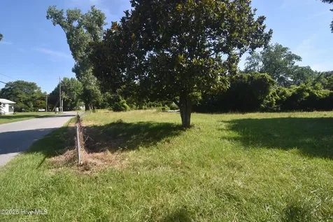 942 Chapman Street New Bern NC 28560
