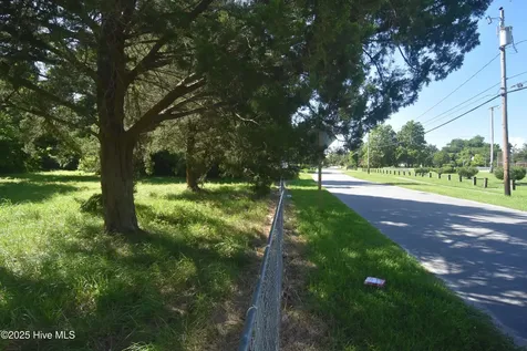 942 Chapman Street New Bern NC 28560