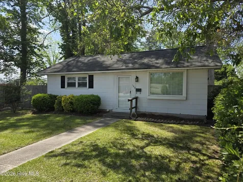 108 S Lee Street Whiteville NC 28472