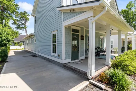 304 W 11th Street Southport NC 28461