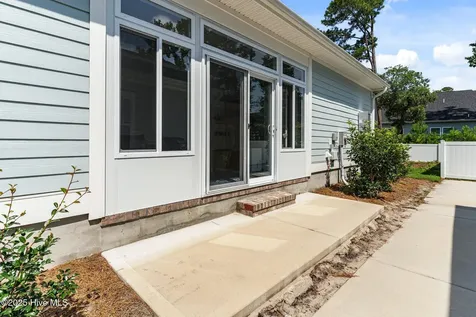 304 W 11th Street Southport NC 28461