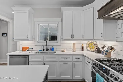 304 W 11th Street Southport NC 28461