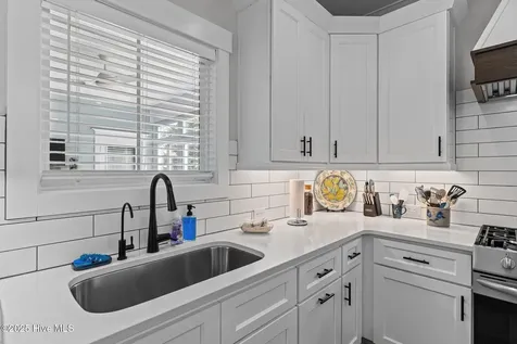 304 W 11th Street Southport NC 28461