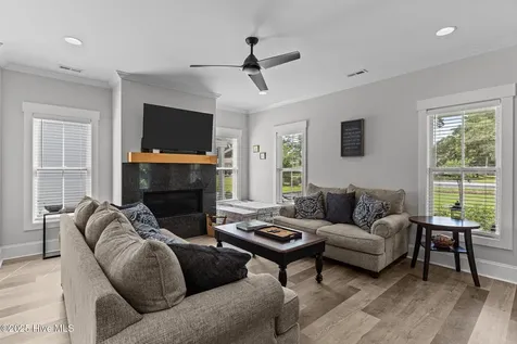 304 W 11th Street Southport NC 28461