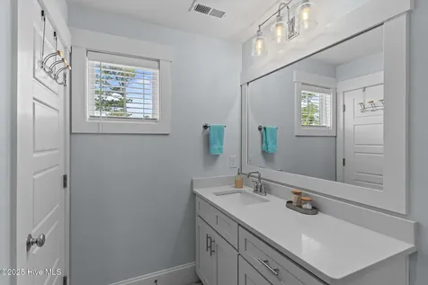 304 W 11th Street Southport NC 28461