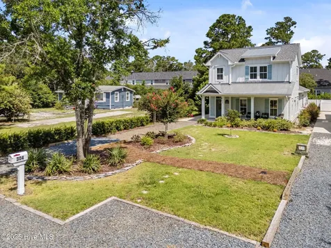 304 W 11th Street Southport NC 28461