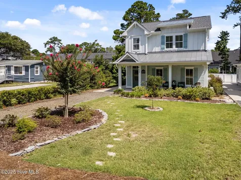 304 W 11th Street Southport NC 28461