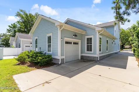 304 W 11th Street Southport NC 28461