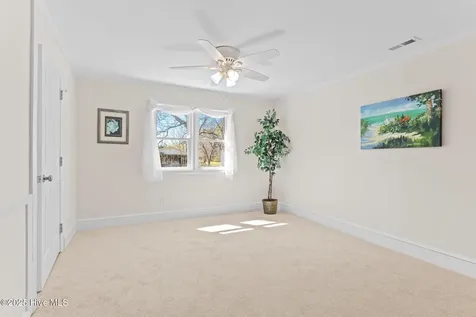 1041 Highway 101 Beaufort NC 28516
