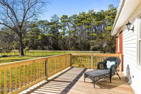 1041 Highway 101 Beaufort NC 28516