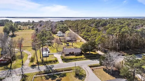1041 Highway 101 Beaufort NC 28516