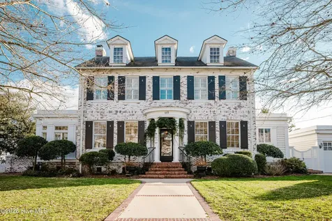 117 Blount Street Edenton NC 27932