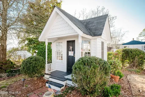 117 Blount Street Edenton NC 27932