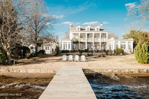 117 Blount Street Edenton NC 27932