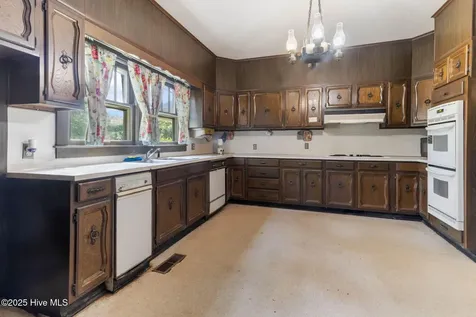 4232 Old Battleboro Road Battleboro NC 27809
