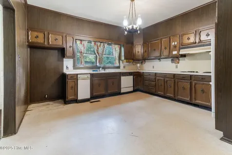 4232 Old Battleboro Road Battleboro NC 27809