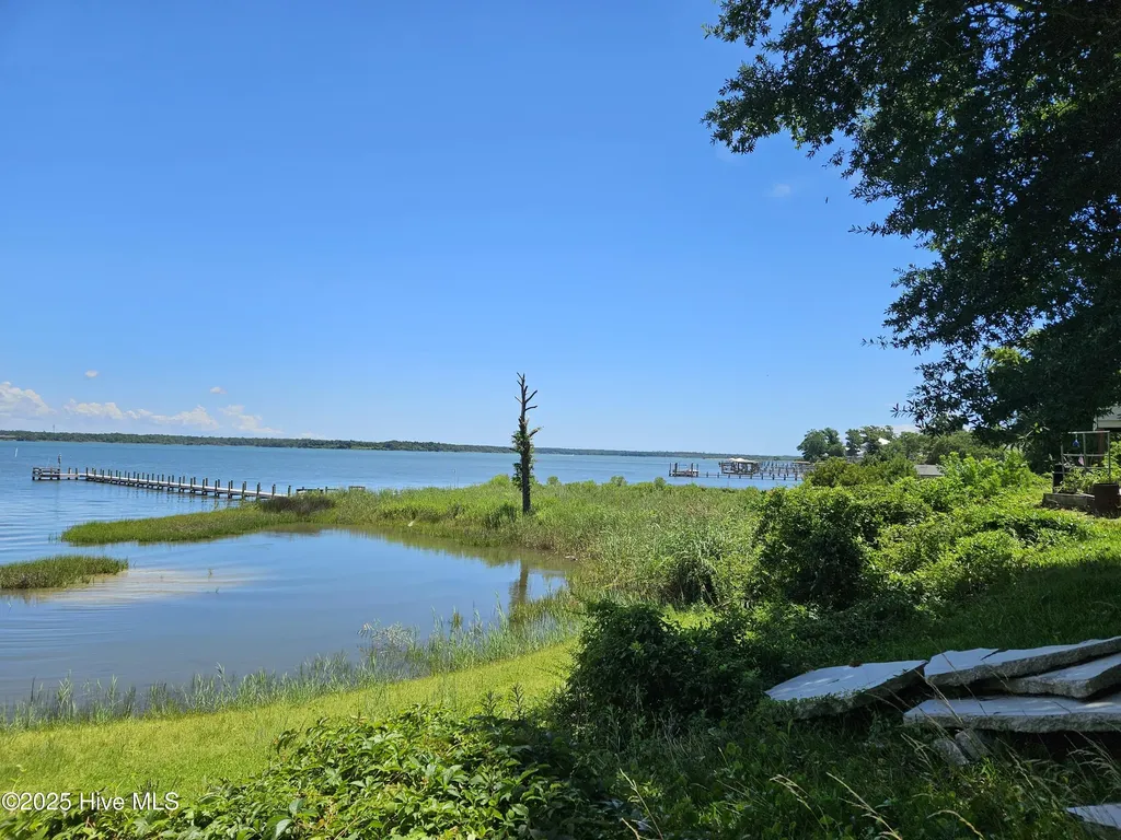 139 Hall Point Road Sneads Ferry NC 28460