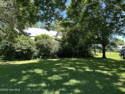 139 Hall Point Road Sneads Ferry NC 28460