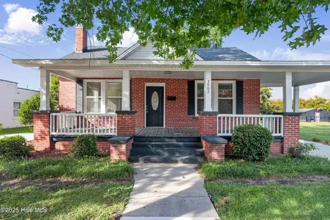 3902 W Wilson Street Farmville NC 27828