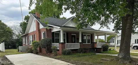 3902 W Wilson Street Farmville NC 27828