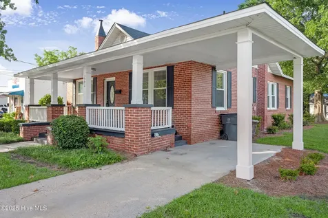 3902 W Wilson Street Farmville NC 27828
