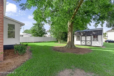 3902 W Wilson Street Farmville NC 27828