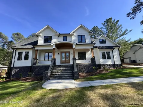 730 Diamondhead Drive S Pinehurst NC 28374