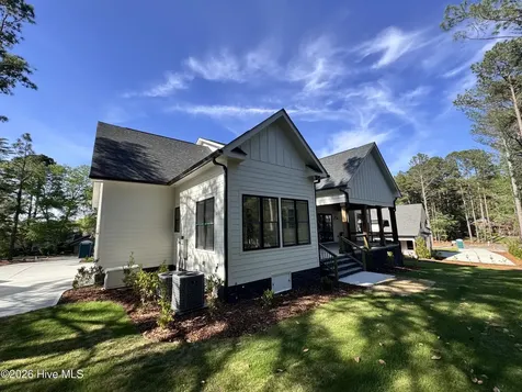 730 Diamondhead Drive S Pinehurst NC 28374