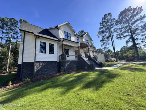 730 Diamondhead Drive S Pinehurst NC 28374