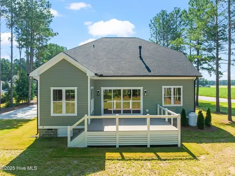 15 Independence Drive Smithfield NC 27577