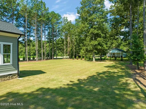 15 Independence Drive Smithfield NC 27577